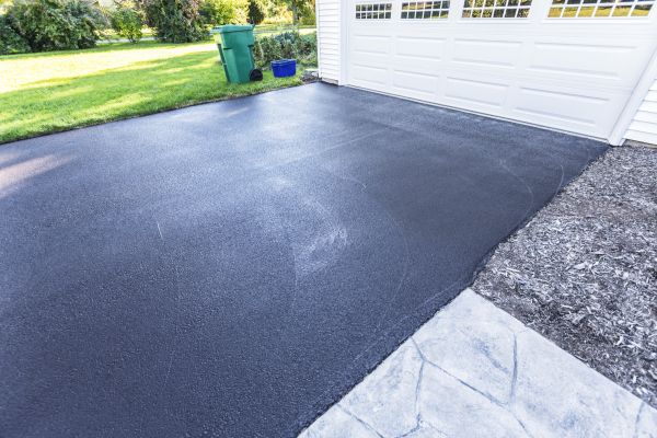 Blacktop Driveway Service in Rogers
