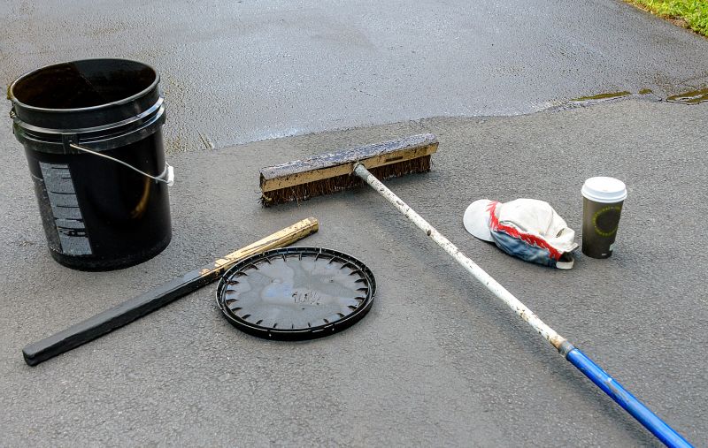 Sealing Asphalt Surface